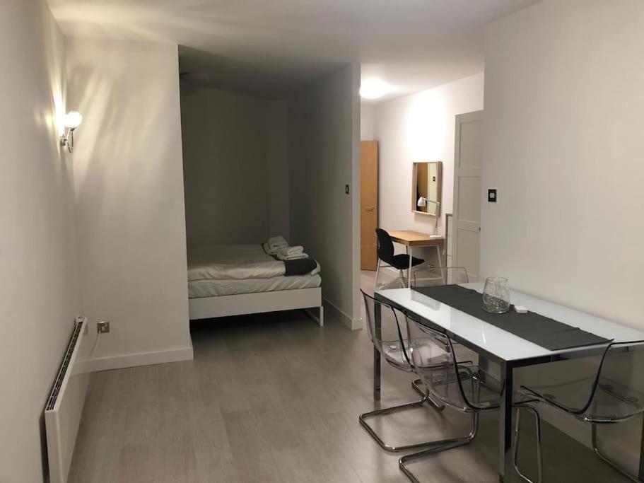 Stunning Apartment In Leeds- Financial District Leeds  Eksteriør billede